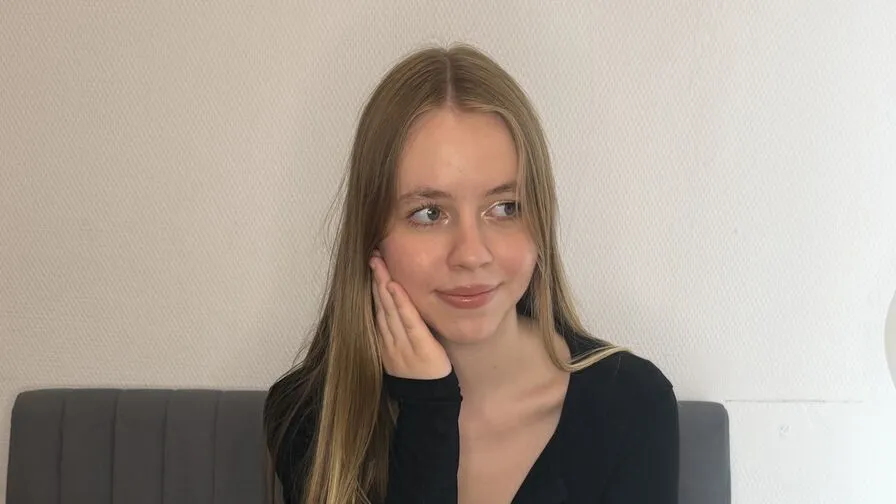 Chat with AbigailLee