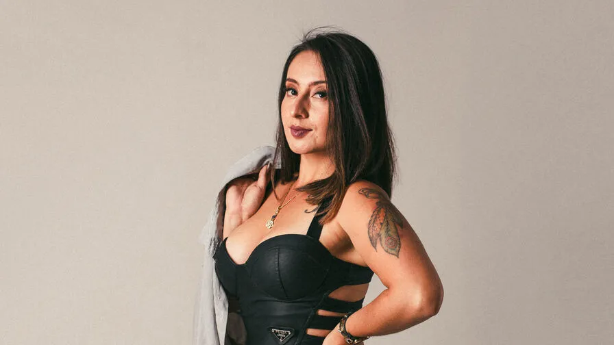 Chat with AngelicaLux
