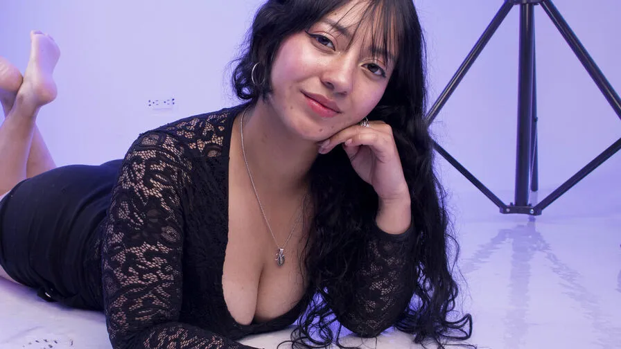 Chat with IsabellaBot