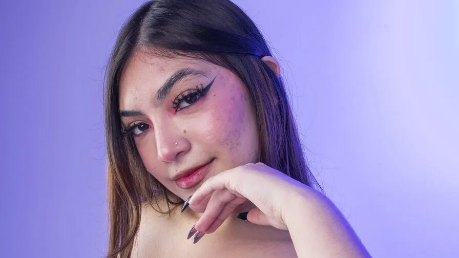 Chat with LunaRosse