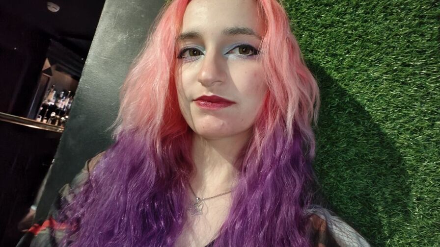Chat with ArabellaSterlin