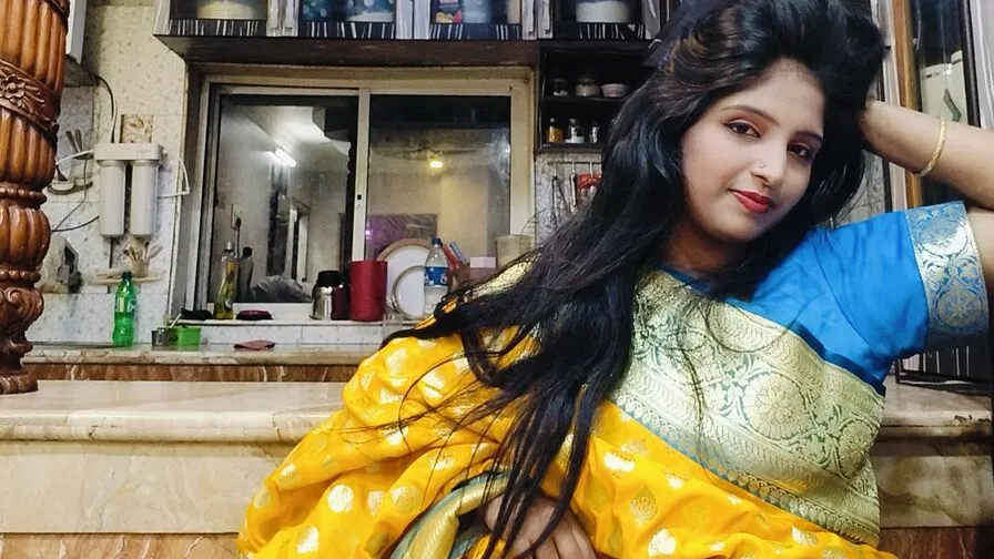 Chat with MaahiKhan