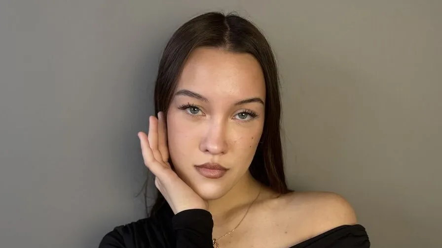 Chat with RosannShrier
