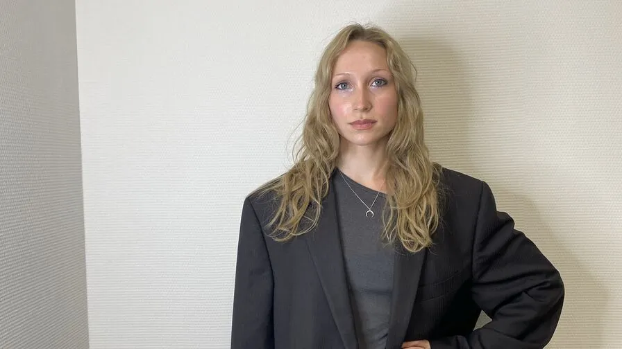 Chat with IrinaVelzeboer