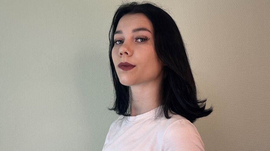 Chat with EdythOverbey