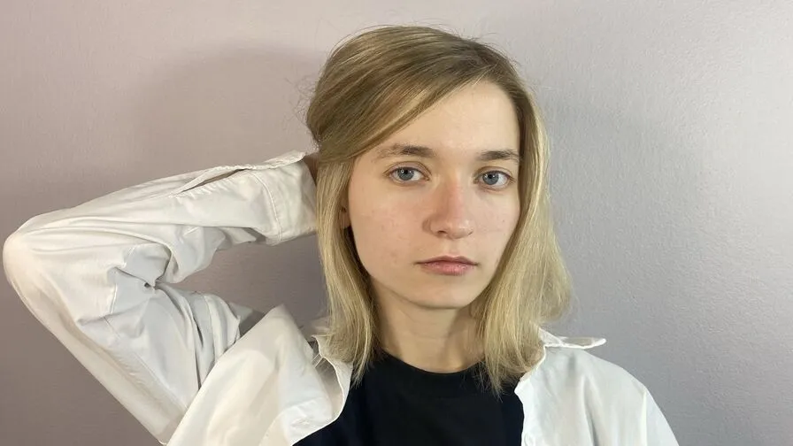 Chat with LinnieBlackner