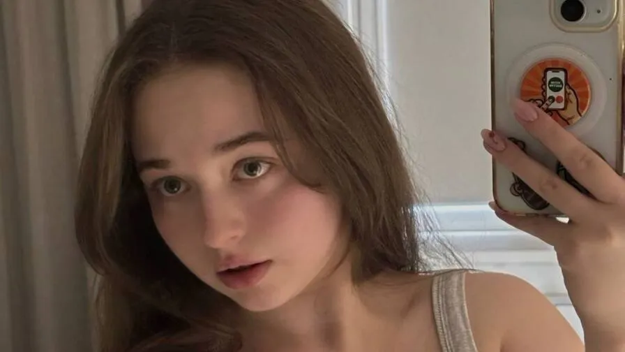Chat with TamaraJameson