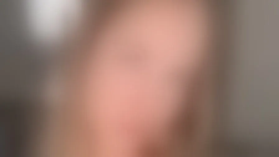 Chat with MickyBlush