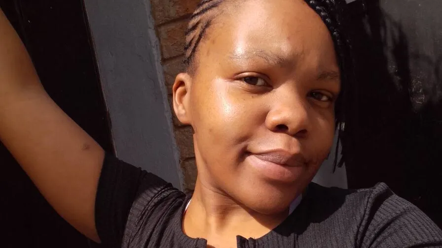 Chat with SinethembaZondi