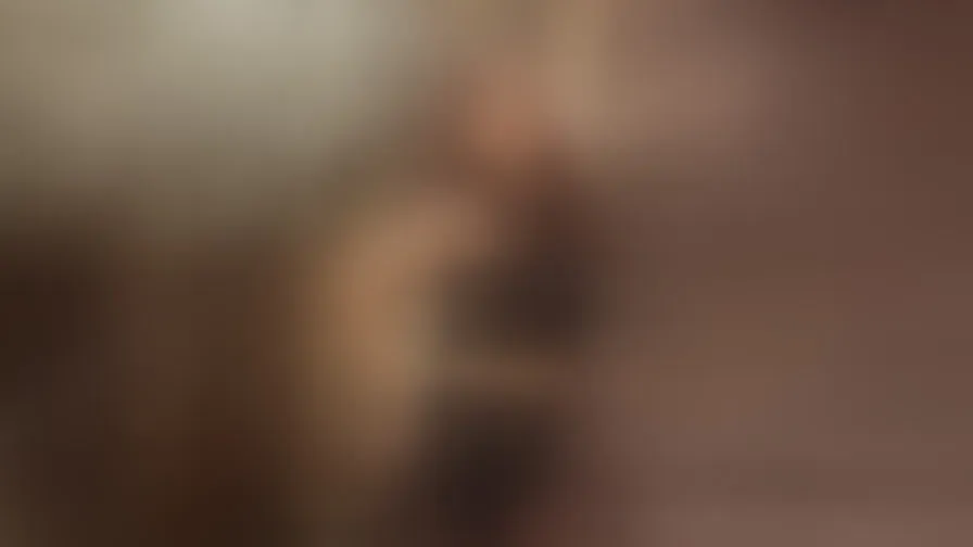 Chat with LinaTurner