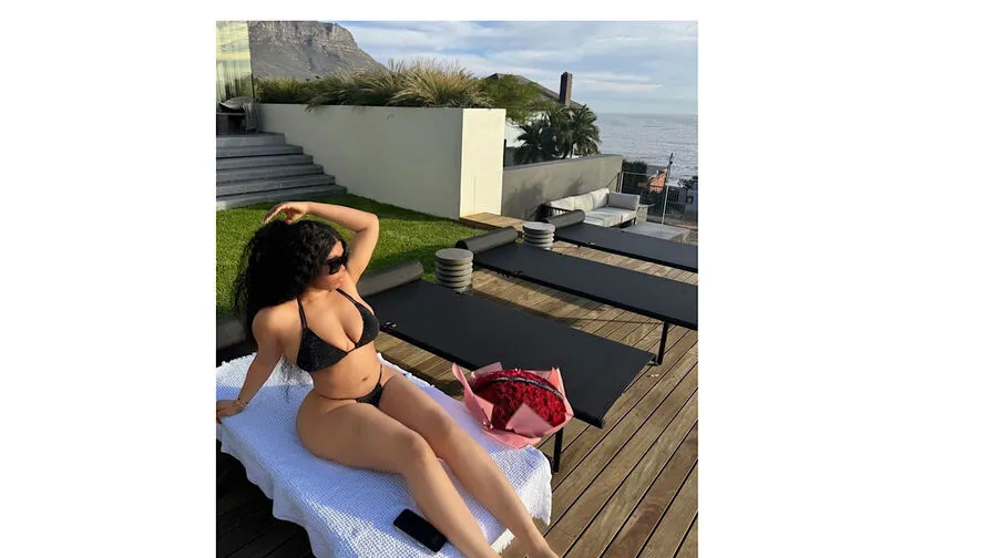 Chat with SarraJames