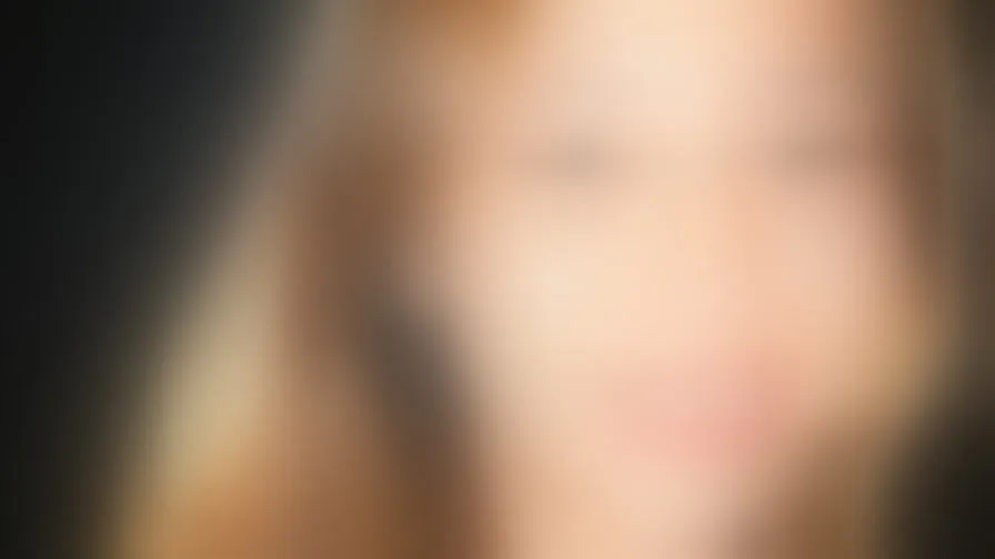 Chat with AshleyLores