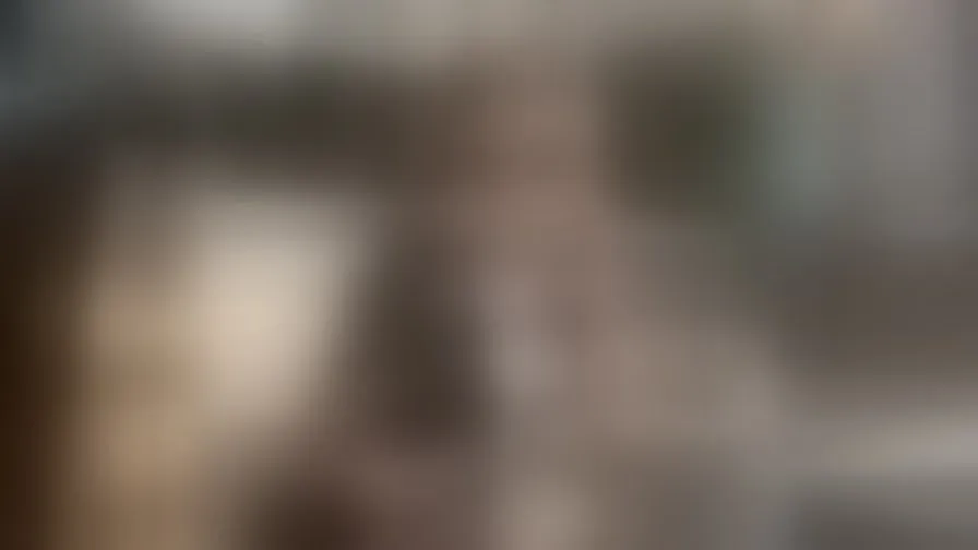 Chat with AlyseVellucci