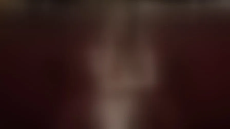 Chat with NicoleLoy