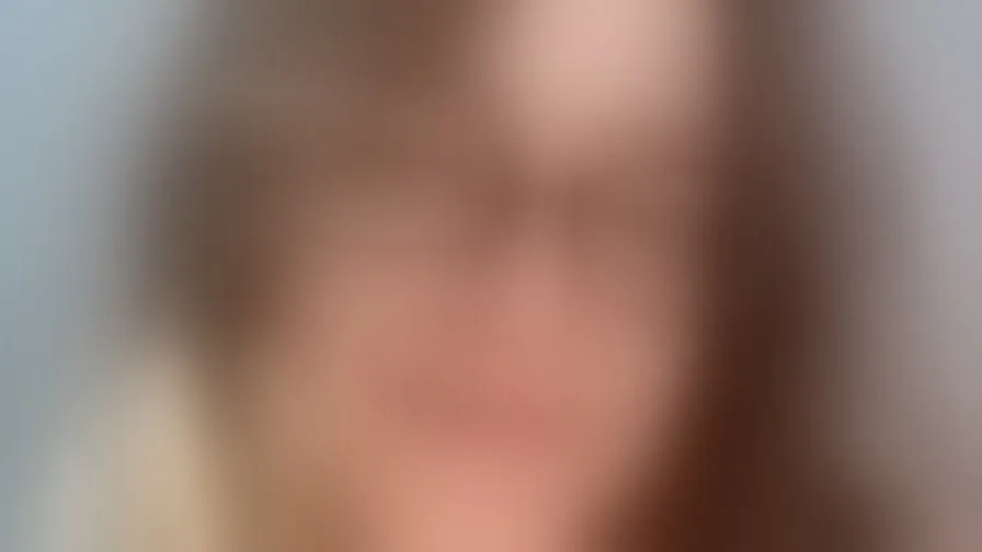 Chat with EmiliaWeber