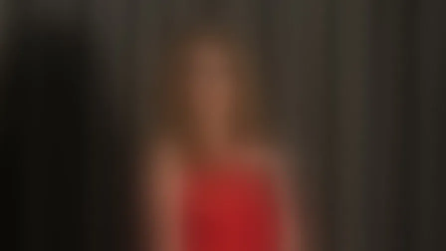 Chat with DakotaReeves