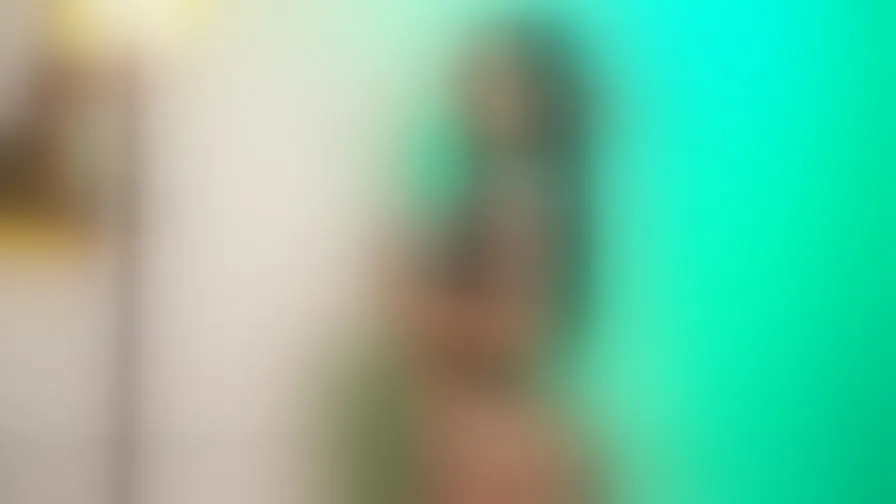 Chat with HannahSantini