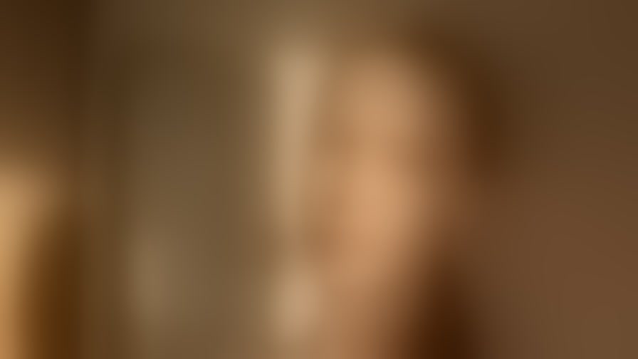 Chat with MargotAbbot