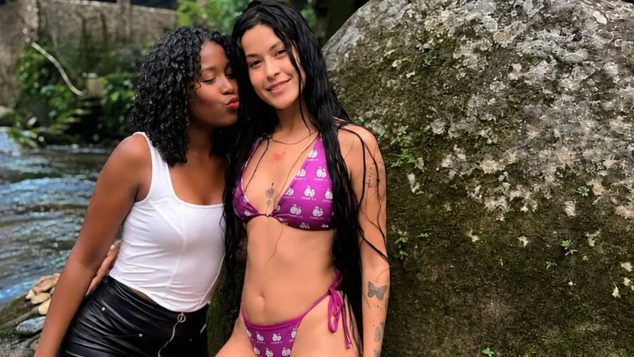 Chat with AnnaAndEmmy