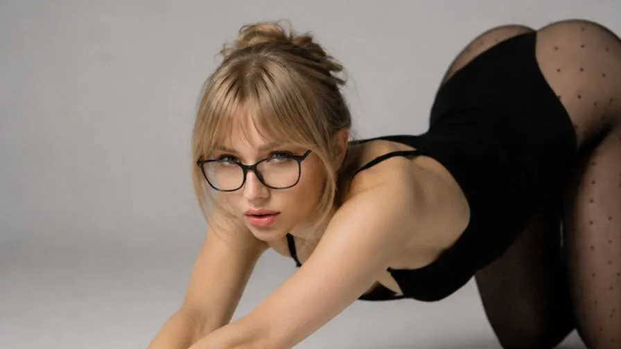 Chat with ValeriaKirtz