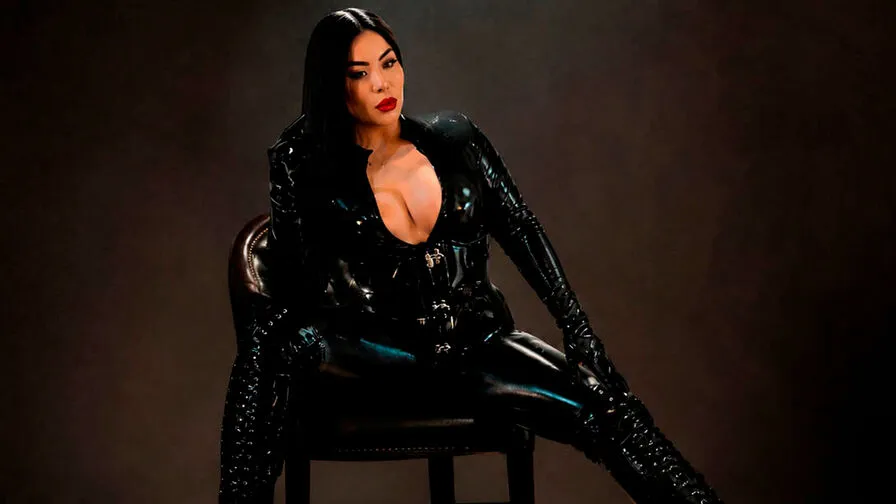 Chat with CaitlynBennet