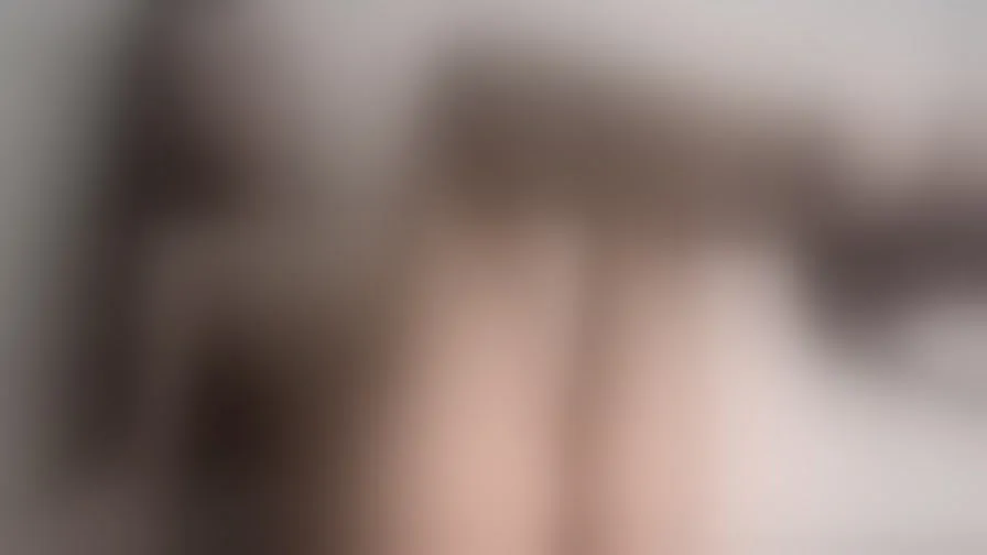 Chat with SelenaYell