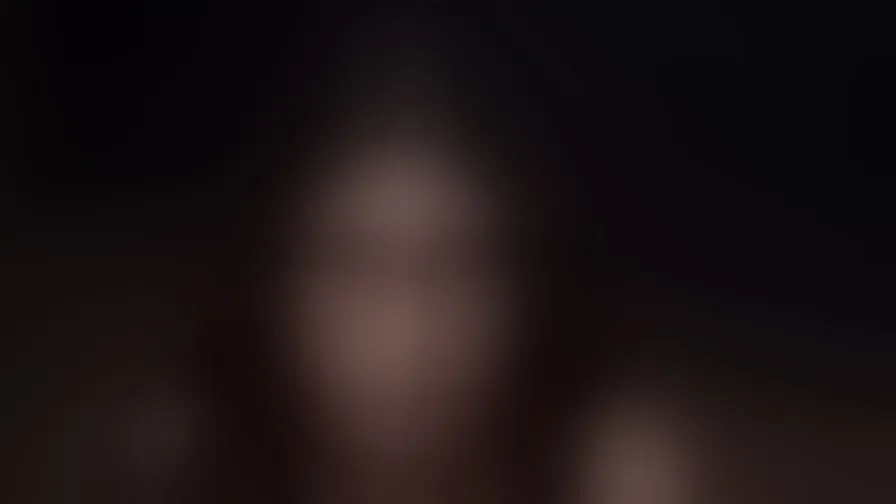 Chat with LiliCollyns