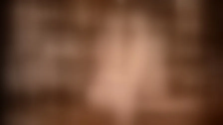 Chat with AlessandraQuinn