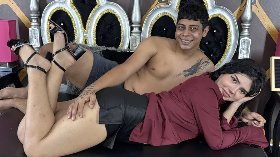 Chat with CamilaAndDeivid