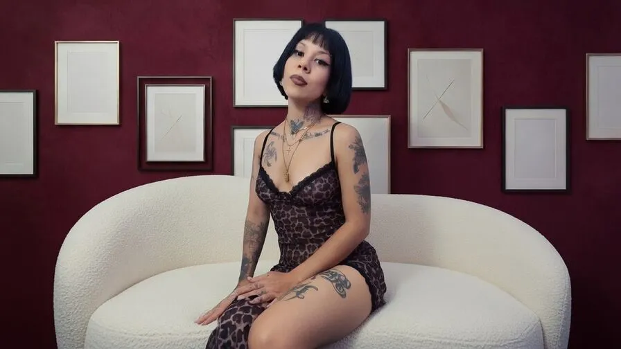 Chat with NinaRaye