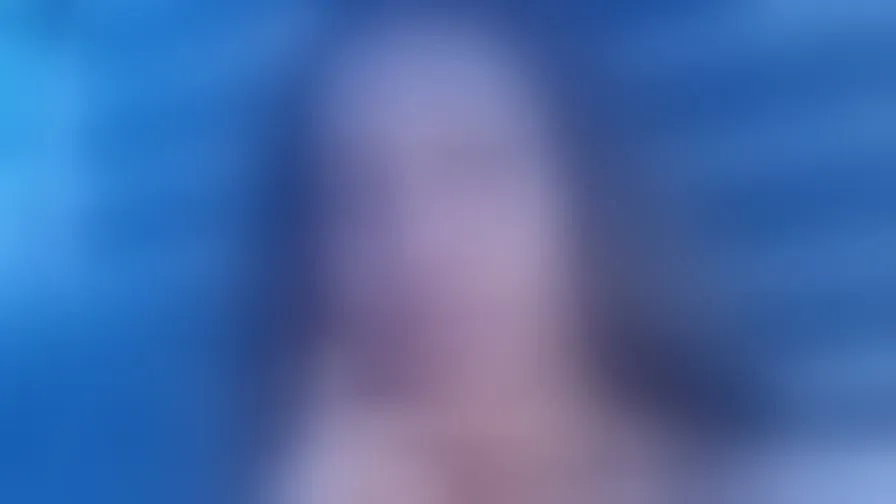 Chat with ClaudiaModest