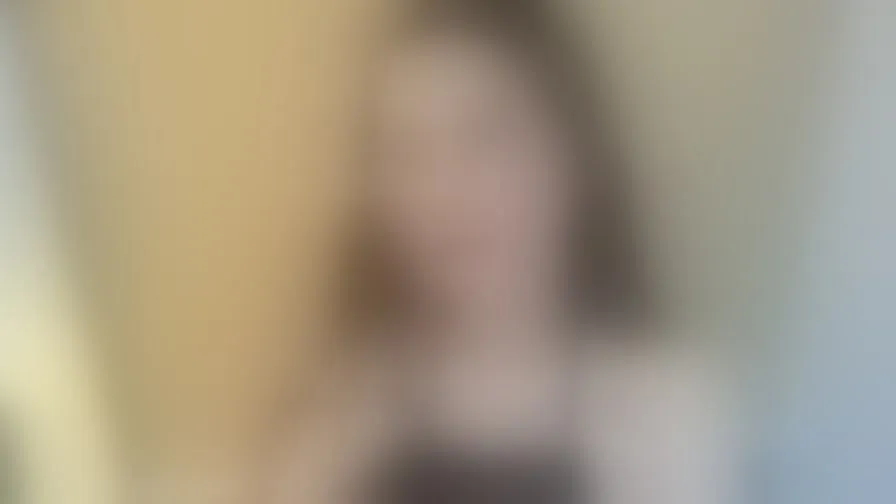 Chat with MadyMolet