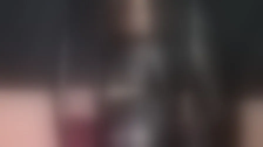 Chat with JulianaMitch