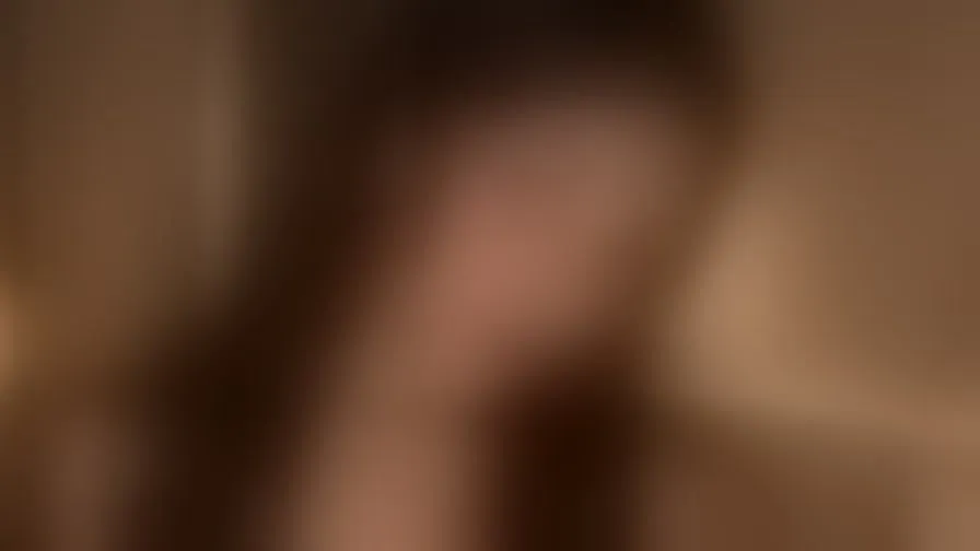 Chat with IrinaLewis
