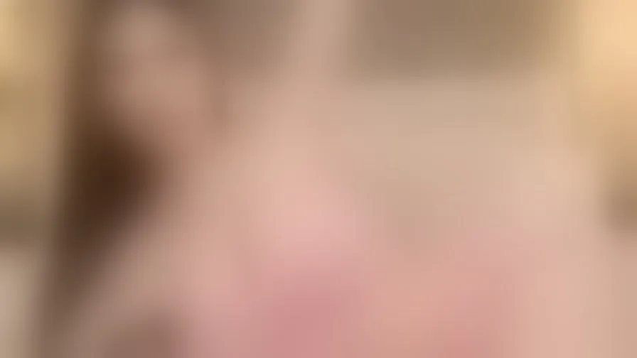 Chat with MikayArabella