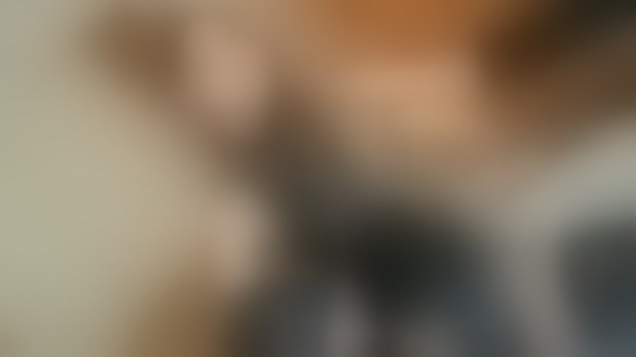 Chat with SheenaLauren
