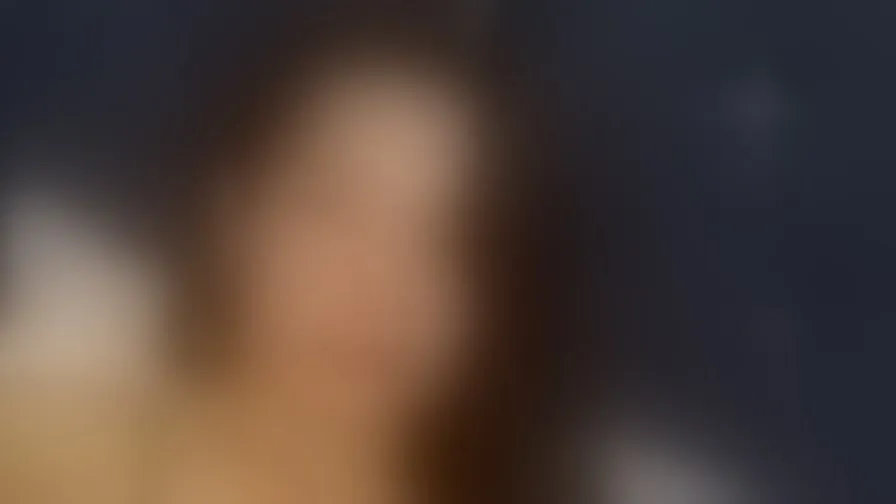 Chat with VictoriaCruzL