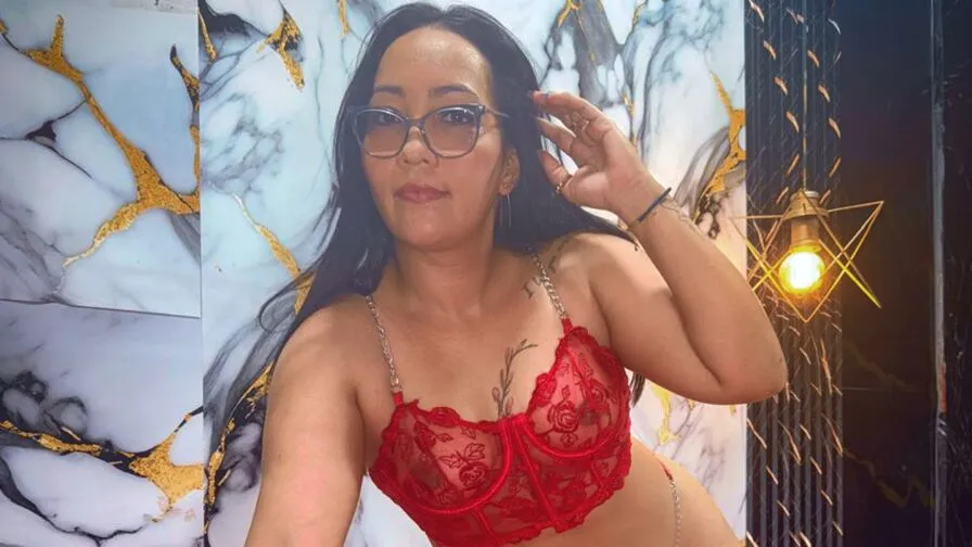 Chat with EmmaZanni