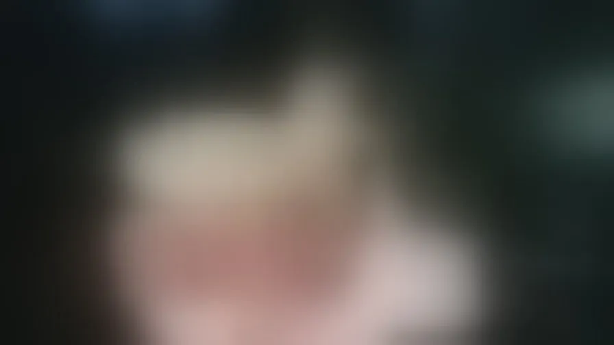 Chat with SharlynHazelton