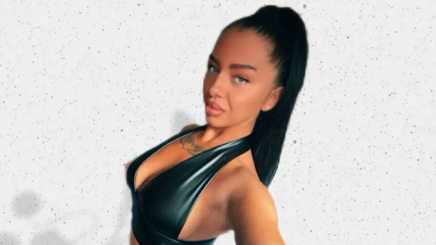 Chat with CleopatraEveline