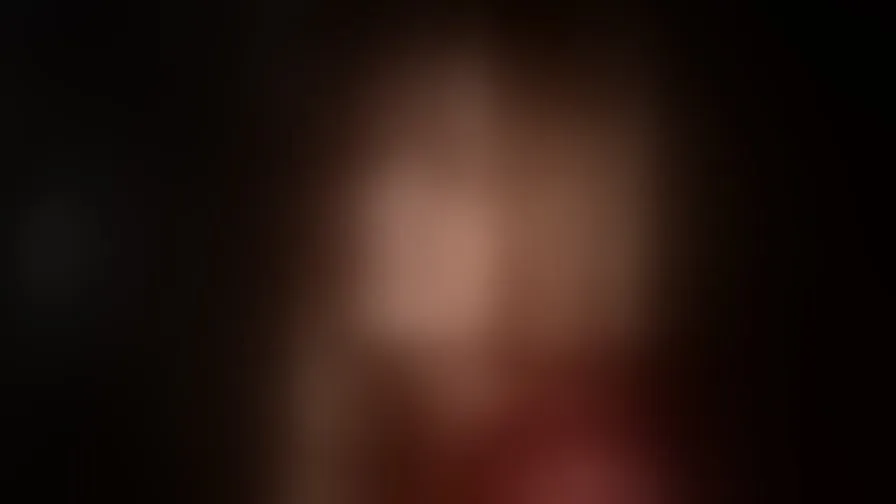 Chat with CharlotBlonde