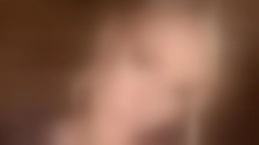 Chat with NishaDegregorio