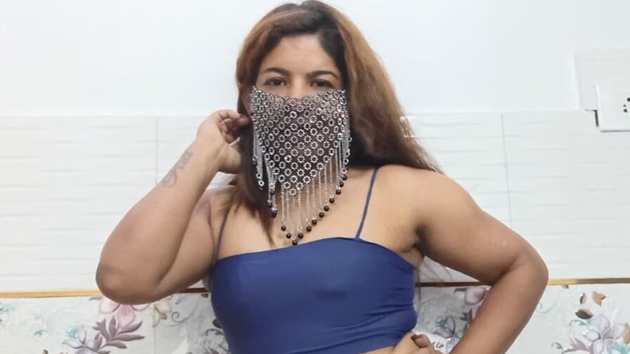 Chat with RiyaSaxena