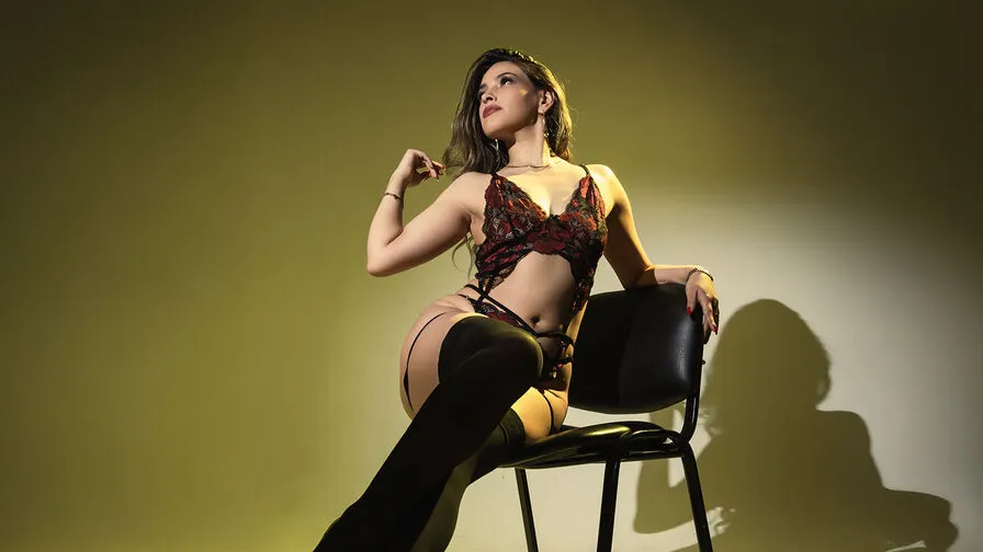 Chat with VivienneLaurentt