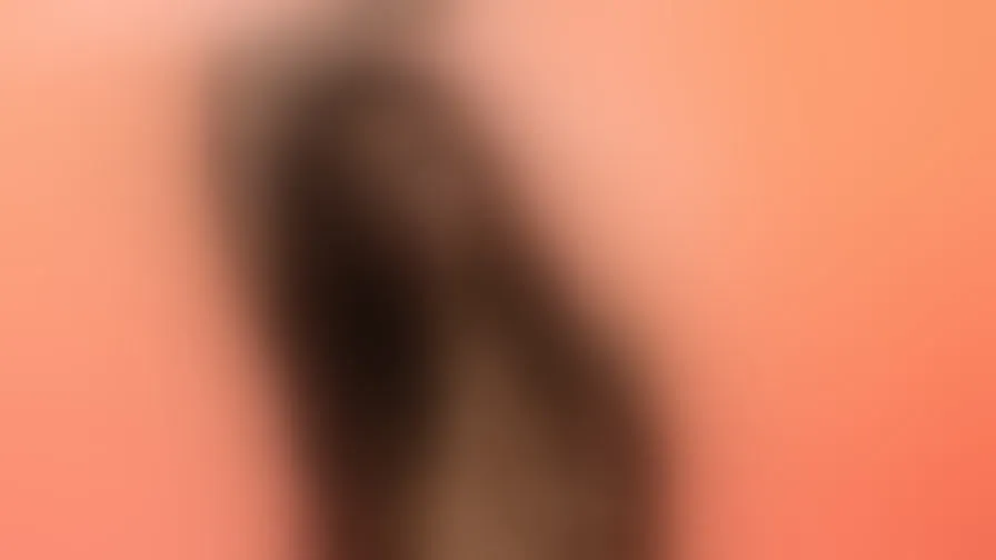 Chat with LianaHesterr